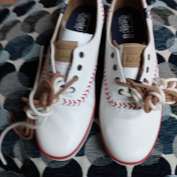 Keds leather shoes ๐๐ never been worn size 7 - Picture 14 of 16